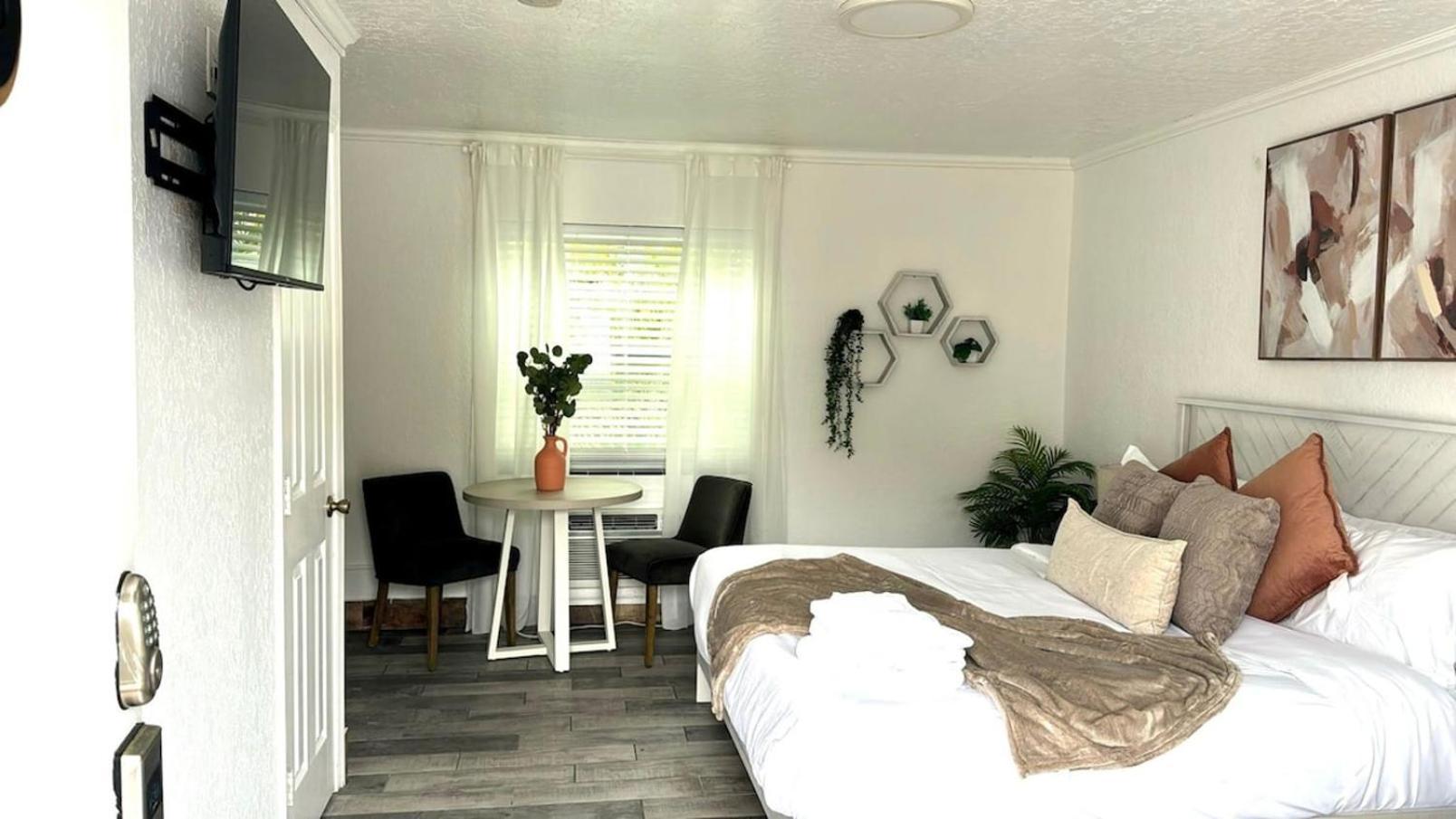 1K Bed Studio Apt With Shared Pool 06 クリアウォーター エクステリア 写真