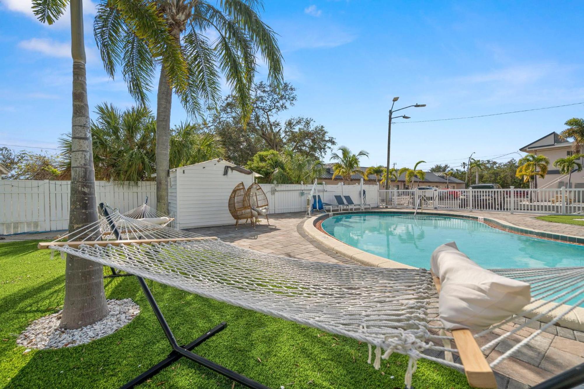 1K Bed Studio Apt With Shared Pool 06 クリアウォーター エクステリア 写真
