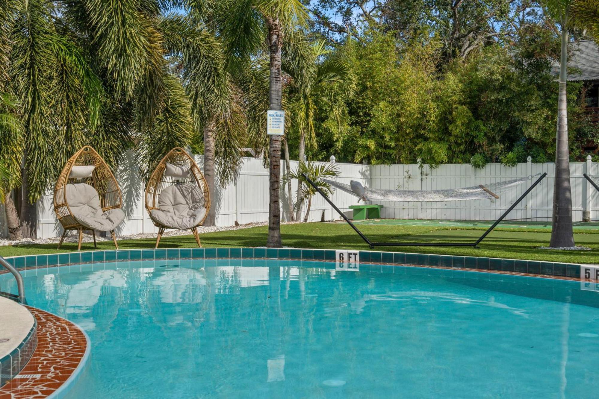 1K Bed Studio Apt With Shared Pool 06 クリアウォーター エクステリア 写真